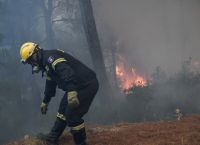 Φωτιά στον Βαρνάβα – Μεγάλη κινητοποίηση της Πυροσβεστικής