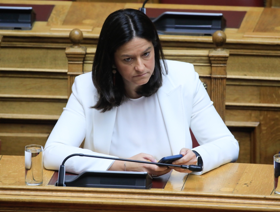 Κεραμέως: Επεξεργαζόμαστε μείωση εισφορών σε υπερωρίες, υπερεργασία, νυχτερινά και αργίες
