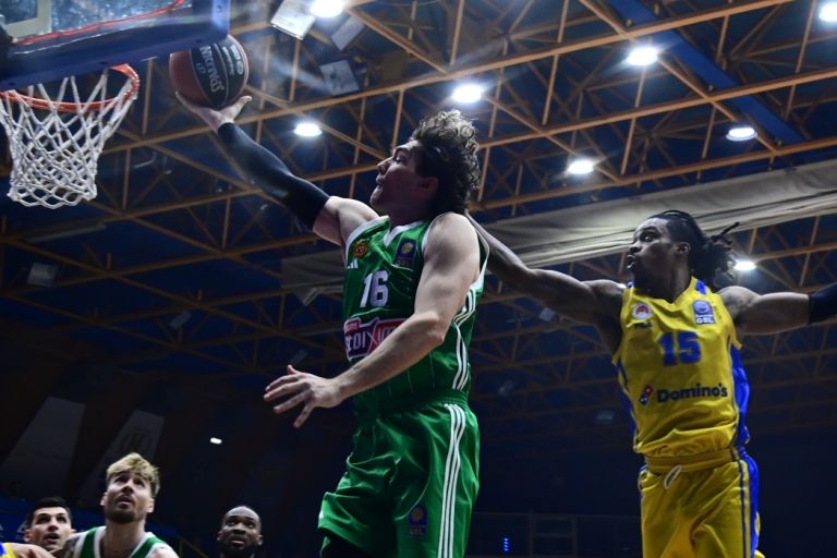 Basket League: Συνεχίζουν αήττητοι οι «πράσινοι»- Πέρασαν από το Περιστέρι [99-84]