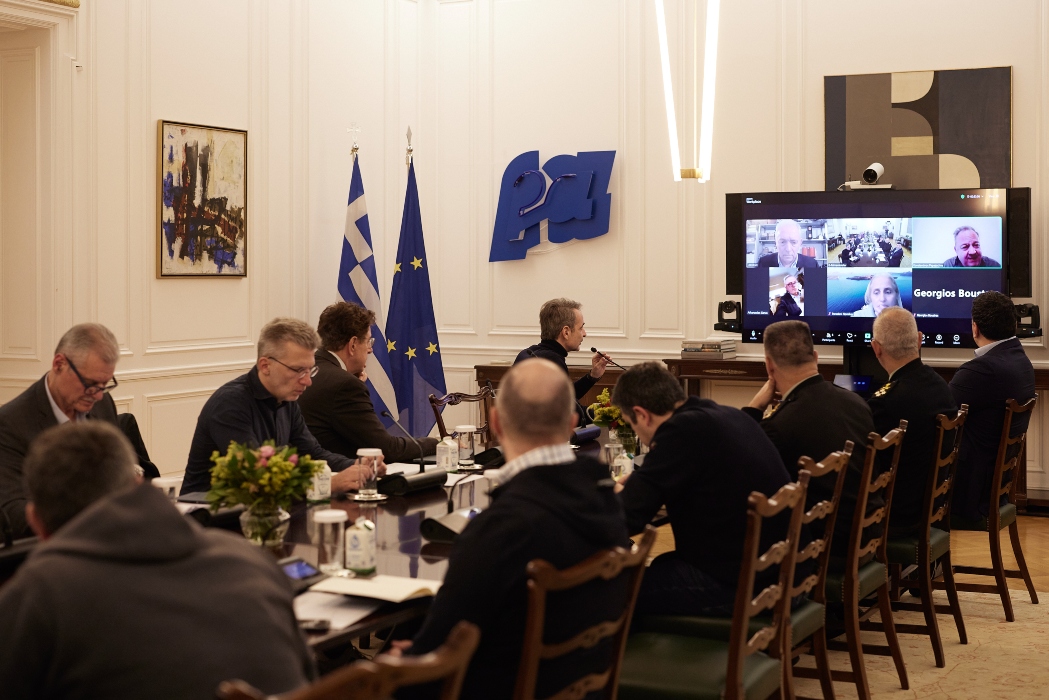 Τι είπαν οι σεισμολόγοι στη σύσκεψη με τον Μητσοτάκη για την Σαντορίνη – Ανησυχία σε λογικά πλαίσια