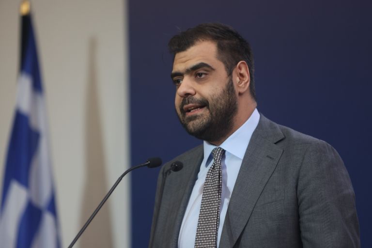 Μαρινάκης: “Ο Τριαντόπουλος παραιτήθηκε καθαρά για λόγους αξιοπρέπειας” [vid]