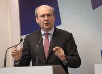 Χατζηδάκης: Διπλασιάζεται το όριο στον υποχρεωτικό εξωδικαστικό μηχανισμό