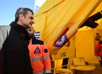 Μητσοτάκης από Σαντορίνη: Χρηματοδότηση 3 εκατ. ευρώ για πύλες διαφυγής