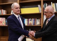 Κακλαμάνης για Τασούλα: Η ευστάθεια στη λειτουργία των θεσμών θα αποτελέσει κρίσιμο παράγοντα της πορείας σας Κακλαμάνης για Τασούλα: Η ευστάθεια στη λειτουργία των θεσμών θα αποτελέσει κρίσιμο παράγοντα της πορείας σας