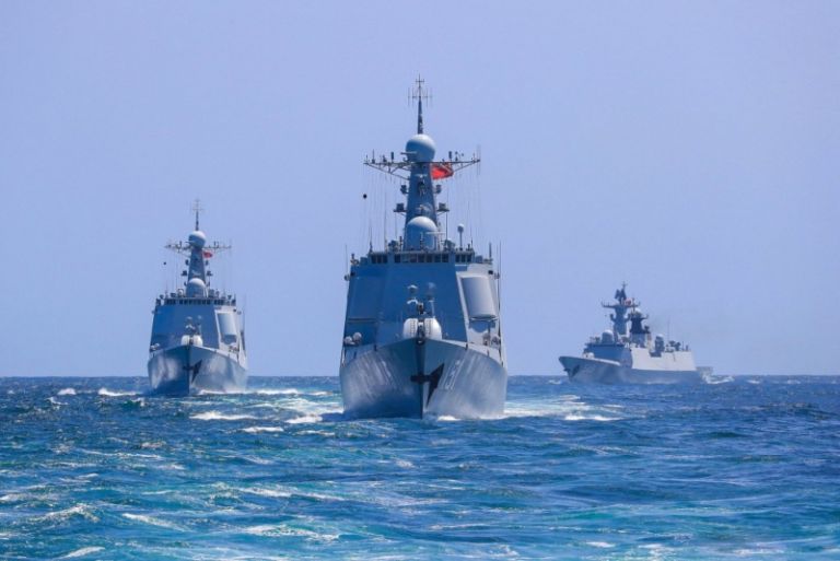 Η Κίνα κατηγορεί τον Καναδά πως τροφοδοτεί την ένταση στέλνοντας πολεμικό πλοίο στο στενό της Ταϊβάν