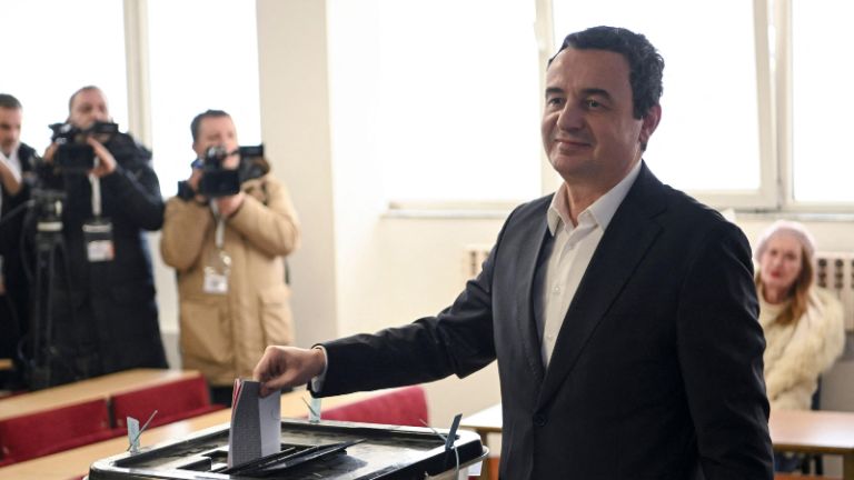Κόσοβο: Νίκη Κούρτι στις εκλογές χωρίς αυτοδυναμία