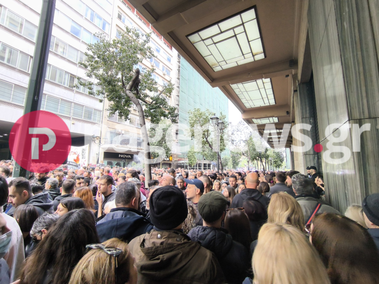 Τέμπη: Το pagenews.gr στο μεγάλο συλλαλητήριο στο Σύνταγμα [vid,pics]