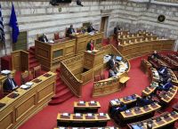 Η εκλογή Προέδρου Δημοκρατίας προκαλεί vertigo στην Αριστερά