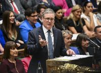 Υπό πίεση ο Στάρμερ, του ζητούν να το… ξανασκεφτεί για το Brexit