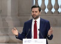 Τζέι Ντι Βανς: Ανοιχτό αφήνει το ενδεχόμενο κυρώσεων και στρατιωτικής δράσης κατά της Ρωσίας