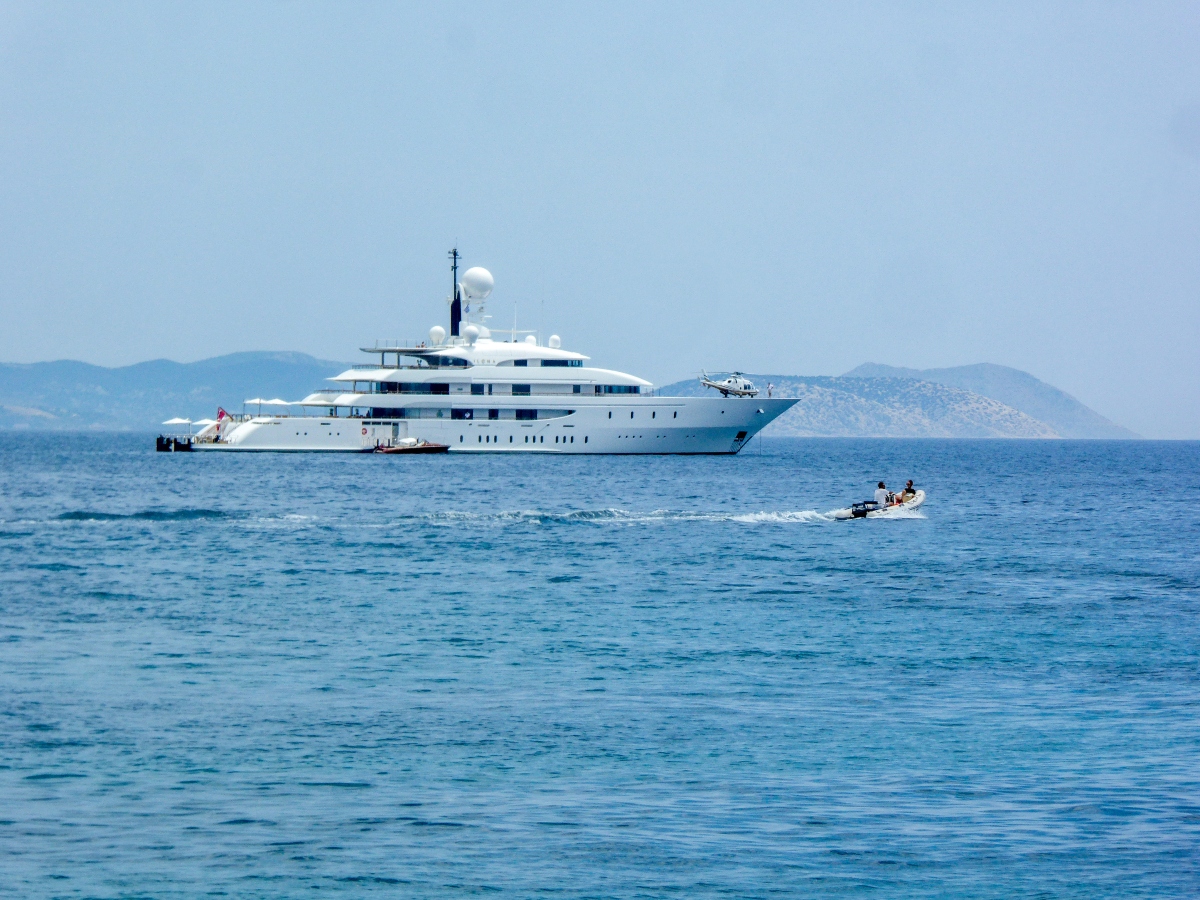 Στην Ελλάδα μεταφέρει την έδρα της η μεγαλύτερη ναυτιλιακή της Τουρκίας