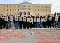 Κυβέρνηση: Ξορκίζει την επιστροφή στον αντισυστημισμό Κυβέρνηση: Ξορκίζει την επιστροφή στον αντισυστημισμό