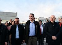 Η κυβέρνηση ανακτά την πρωτοβουλία των κινήσεων για τα Τέμπη