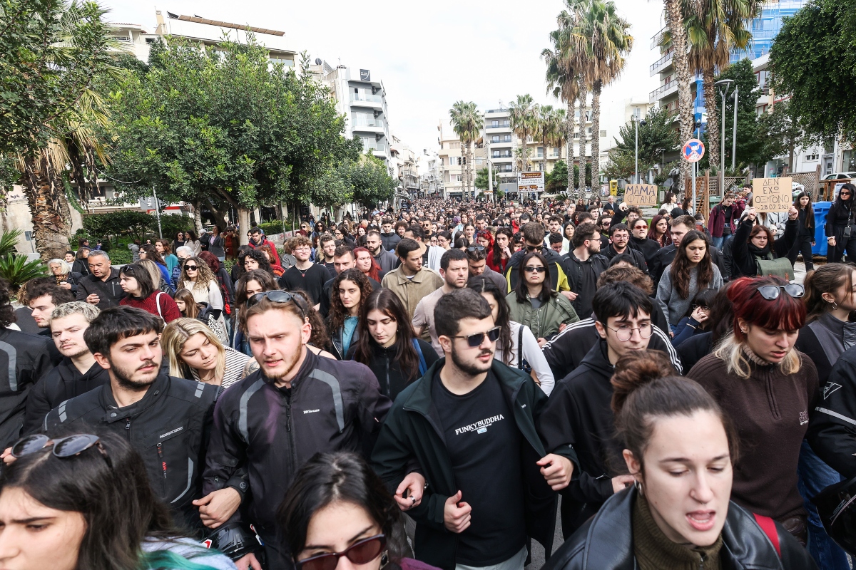 Καμπή για τις πολιτικές εξελίξεις οι αυριανές συγκεντρώσεις