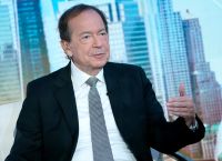 Πακέτο 30 εκ μετοχών της Πειραιώς του Paulson άλλαξε χέρια