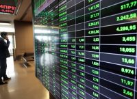 Χρημαστιστήριο: Αναβάθμιση τραπεζών, δασμοί Τραμπ και υπεραγορασμένοι ταλαντωτές