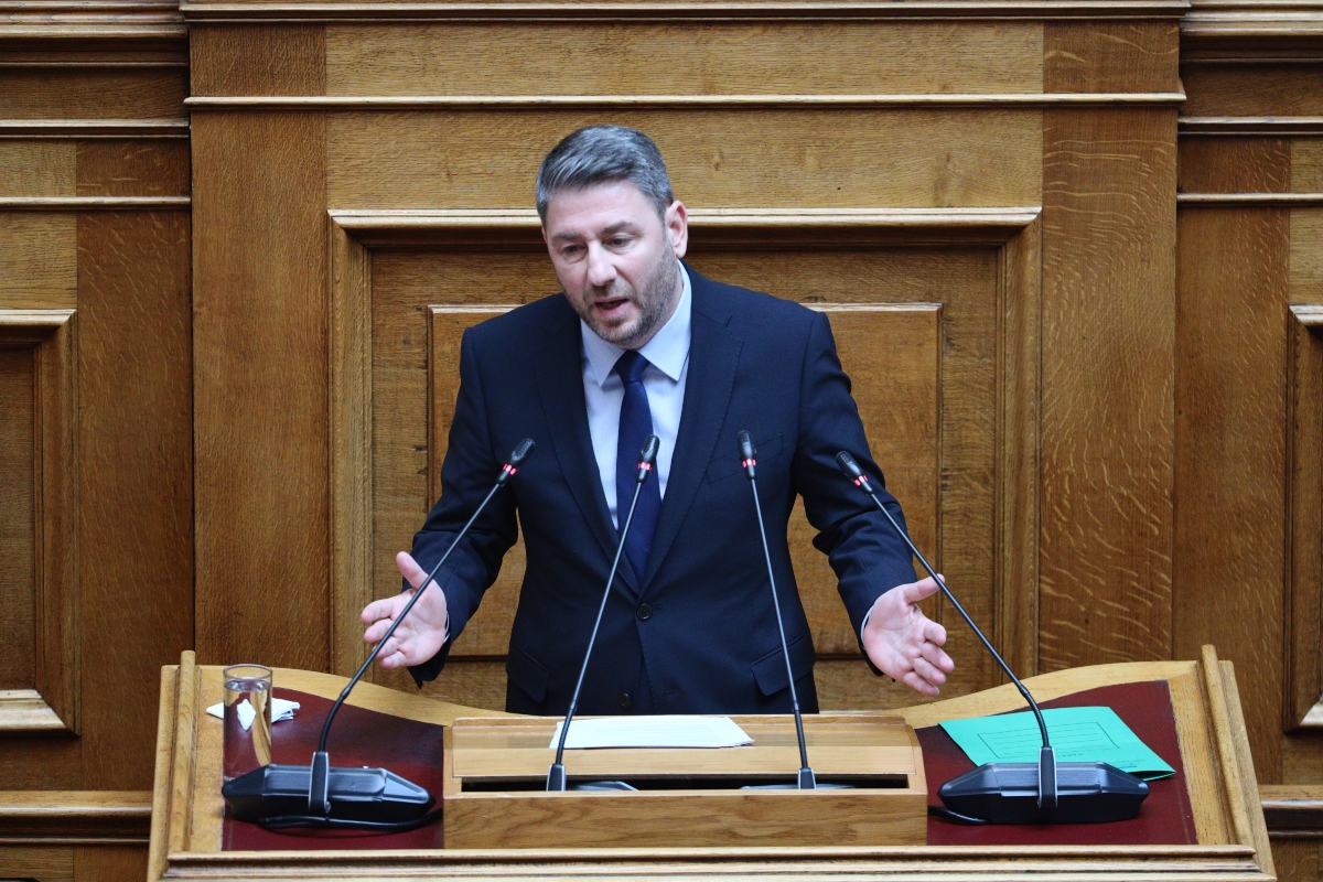 ΠΑΣΟΚ: Προσπαθεί να ηγηθεί της αντιπολίτευσης