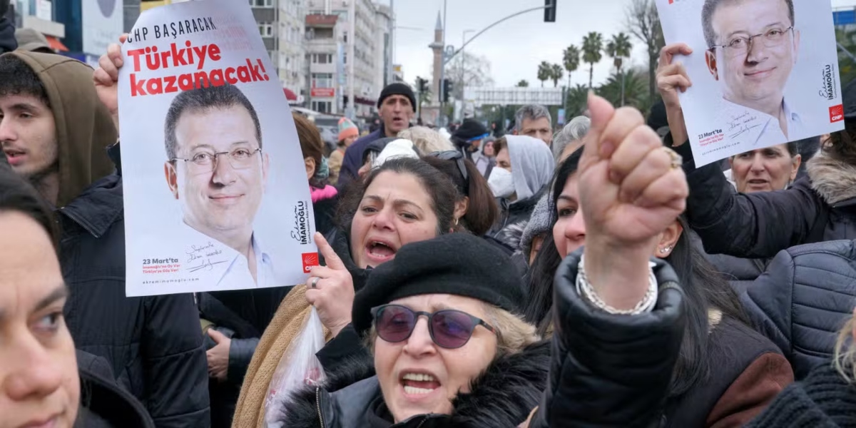 Γερμανία και Γαλλία: Οπισθοδρόμηση για τη δημοκρατία στην Τουρκία