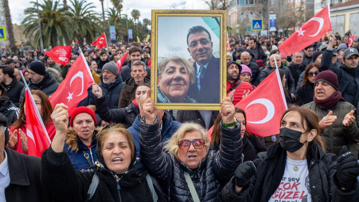 Σε “εμπόλεμη ζώνη” η Τουρκία μετά την προφυλάκιση Ιμάμογλου