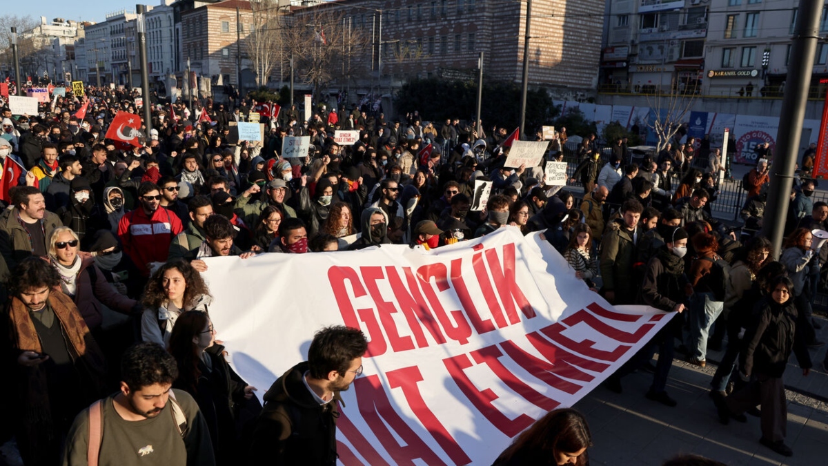 Τουρκία: Αμείωτες οι διαδηλώσεις για την προφυλάκιση Ιμάμογλου