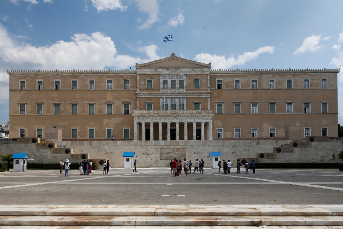 Γραφείο Προϋπολογισμού Βουλής: Δημοσιονομική σταθερότητα κι μείωση χρέους στο νέο ευρωπαϊκό πλαίσιο για άμυνα