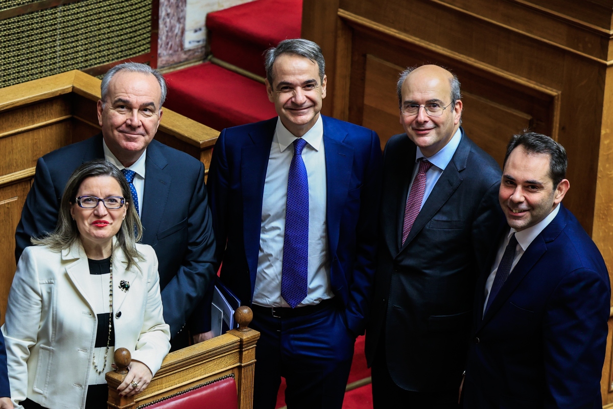 Σε πρώτο πλάνο ο ανασχηματισμός – Πιθανές ημερομηνίες