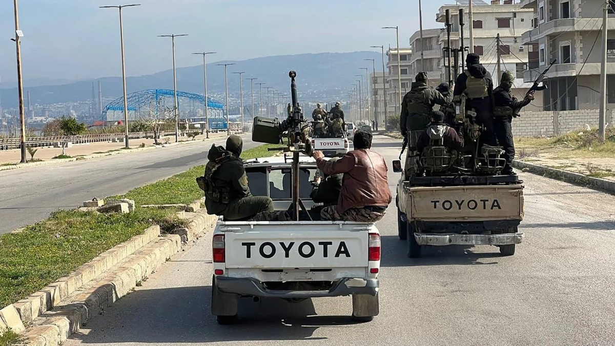 Σε νέο κύκλο εμφυλίου μπαίνει η Συρία – Η Αθήνα ζητά να σταματήσουν οι θηριωδίες εναντίον αμάχων