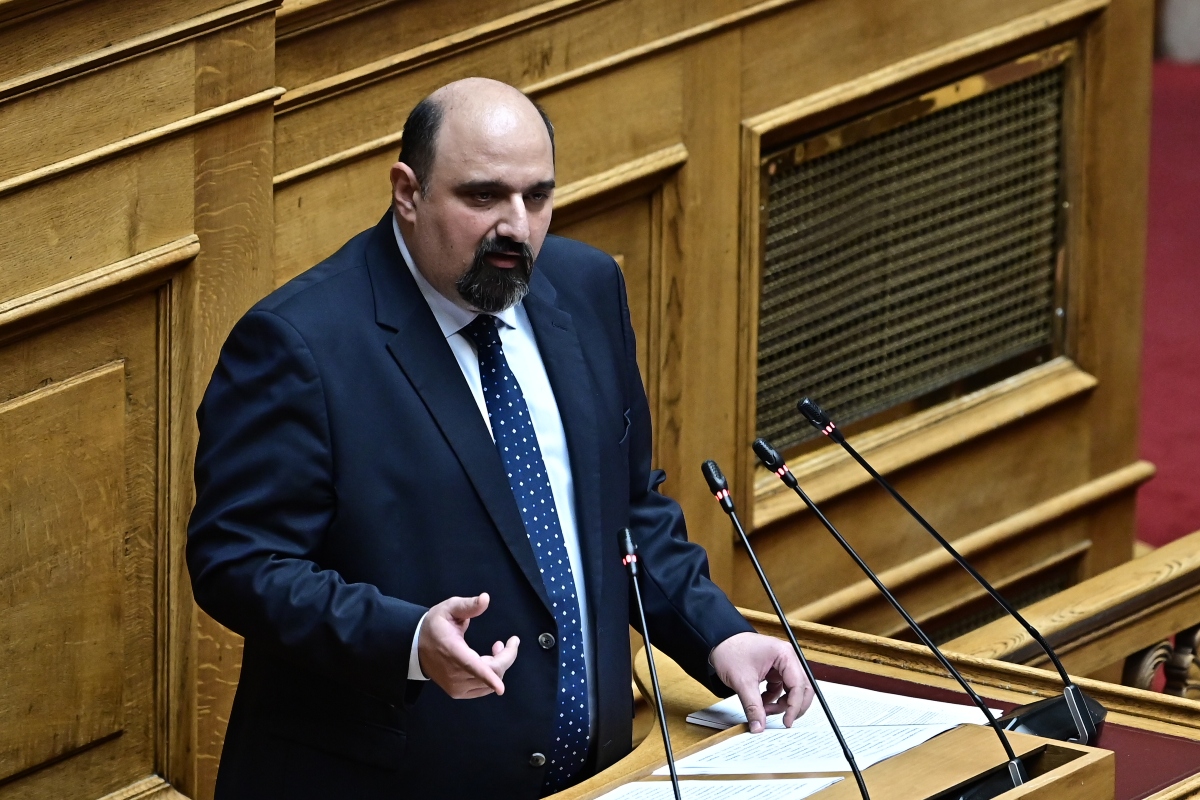 ΠΑΣΟΚ: Κατέστησαν «πολιτικό αυτοφωράκια» τον Τριαντόπουλο για να διασωθούν εκείνοι που του έδωσαν τις εντολές