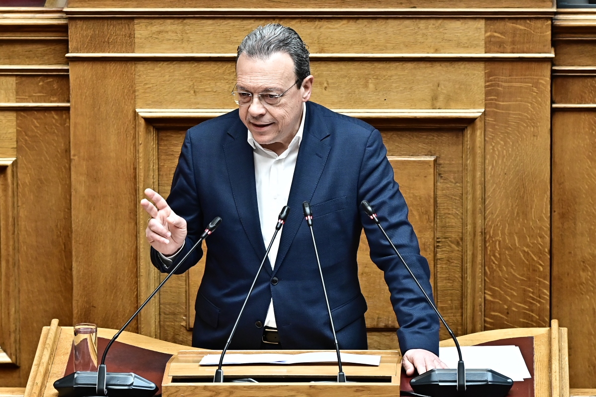 ΣΥΡΙΖA: Προσπάθεια περιορισμού των διαρροών προς την Κωνσταντοπούλου