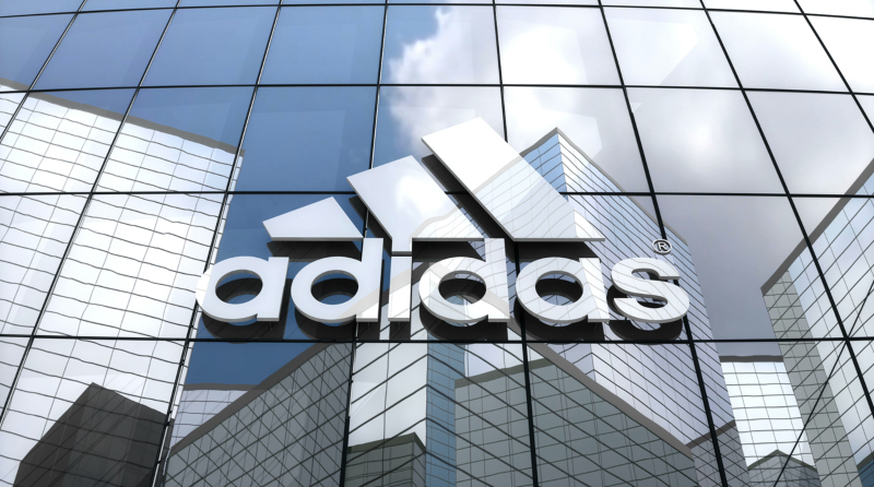 Adidas: Οριστικοί τίτλοι τέλους στην συνεργασία με τον Kanye West -Εξαντλήθηκε το απόθεμα των Yeezys