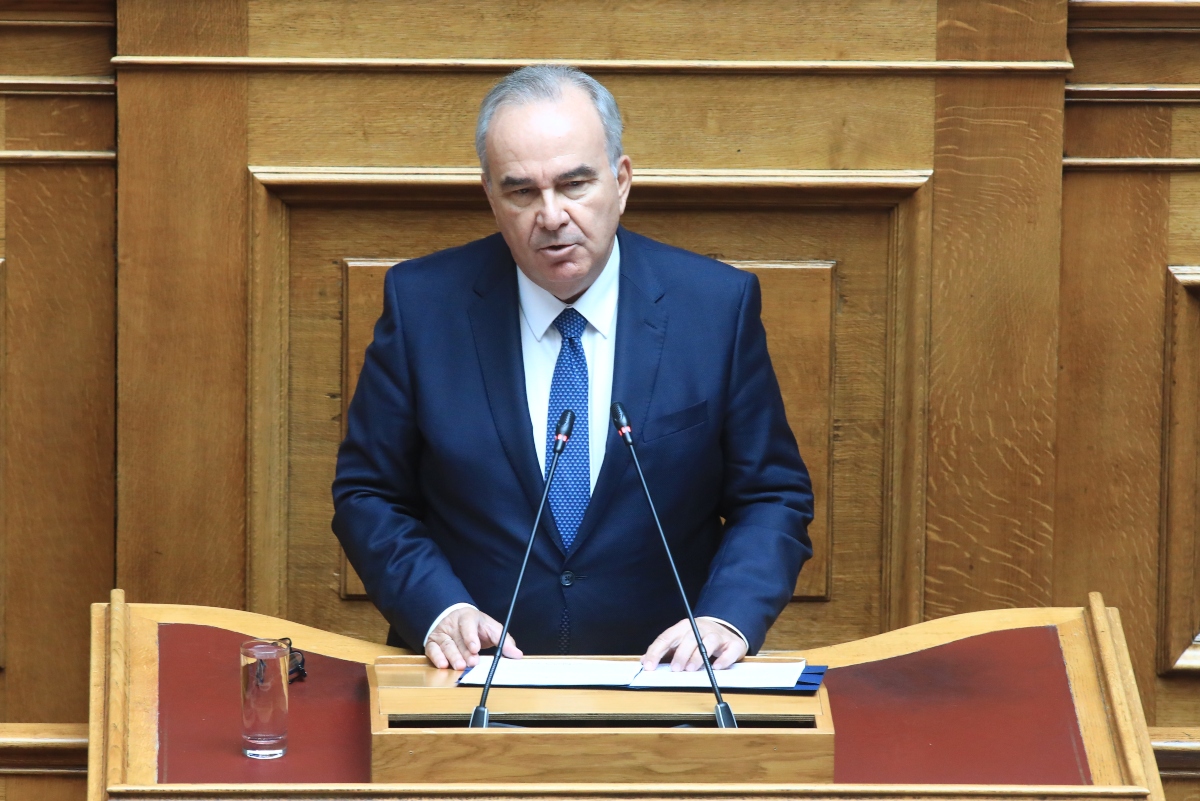 Παπαθανάσης: ΠΑΣΟΚ και ΣΥΡΙΖΑ συνεχίζουν το παιχνίδι της εργαλειοποίησης των Τεμπών