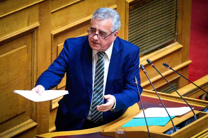 Γραμματέας ΠΑΣΟΚ Όσοι ζητούν εκλογές είναι γραφικοί-Δεν θα περάσει η πρόταση μομφής, μπετόν αρμέ η πλειοψηφία