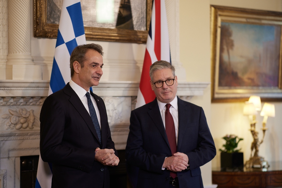 Επικοινωνία Μητσοτάκη Στάρμερ για την Ουκρανία
