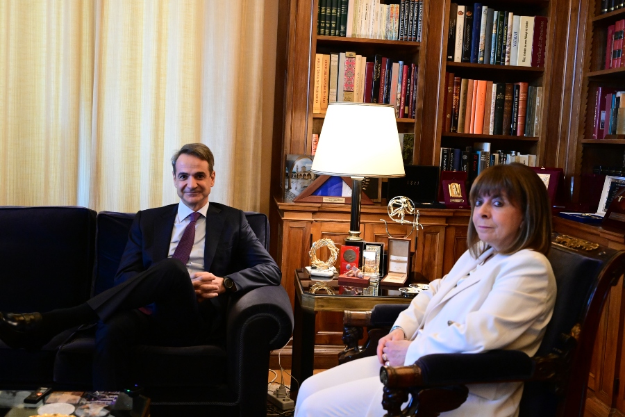Συνάντηση με την Κατερίνα Σακελλαροπούλου θα έχει σήμερα Δευτέρα ο Κυριάκος Μητσοτάκης