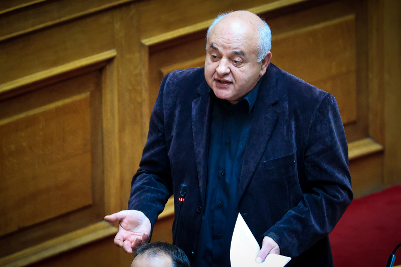 Καραθανασόπουλος: Προανακριτική μόνο για παράβαση καθήκοντος και μόνο για τον Τριαντόπουλο;