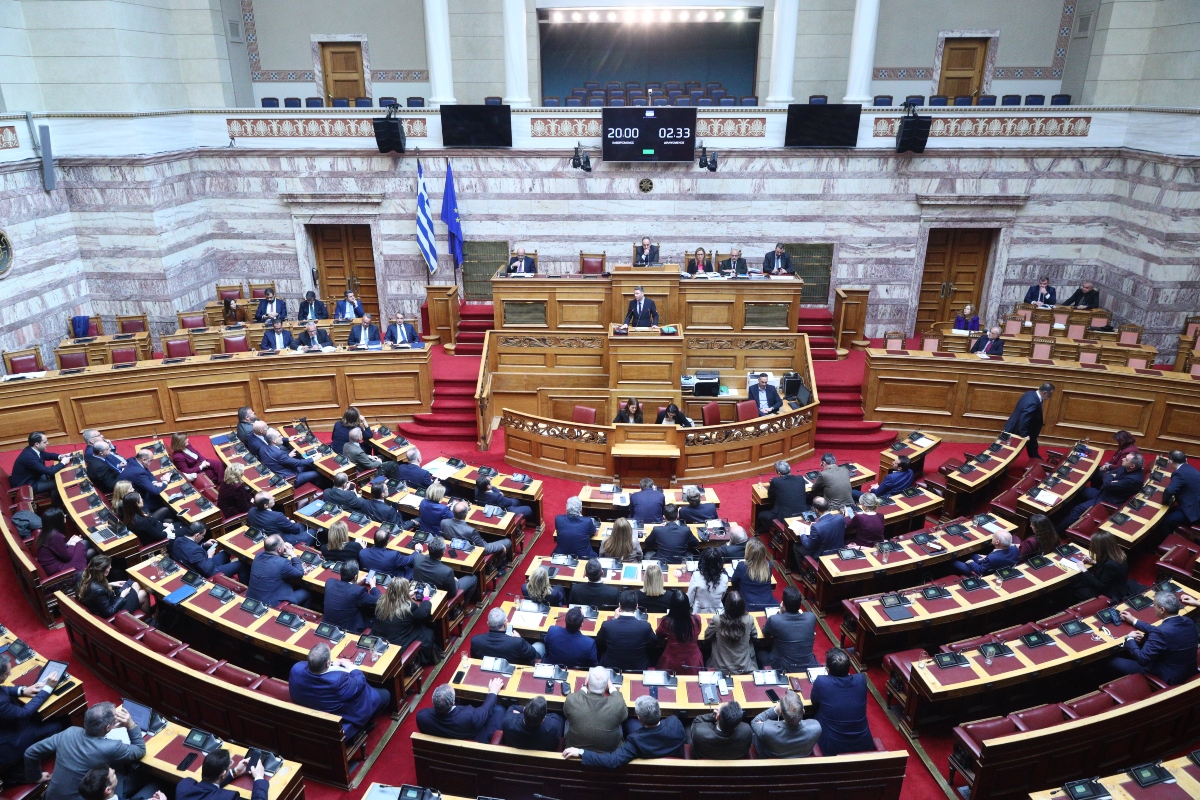 Πώς ξεκινά και πώς εξελίσσεται η πρόταση δυσπιστίας