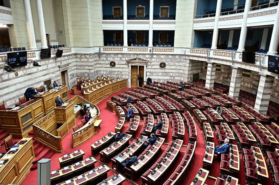 Πρόταση δυσπιστίας: Δείτε [Live] την συζήτηση – Την Παρασκευή η ψηφοφορία