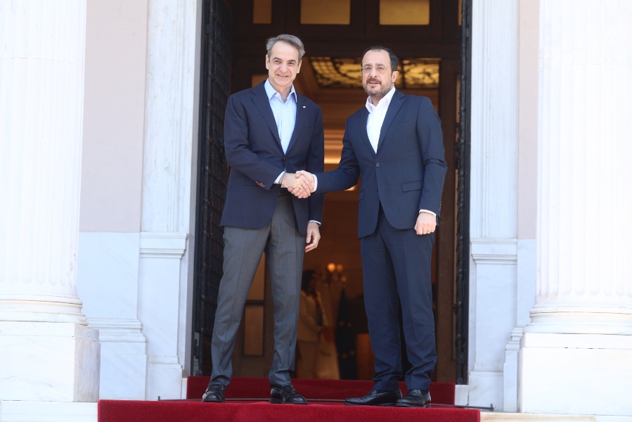 Συνάντηση Μητσοτάκη Χριστοδουλίδη: Στο επίκεντρο το Κυπριακό και οι επενδύσεις στην ευρωπαϊκή άμυνα