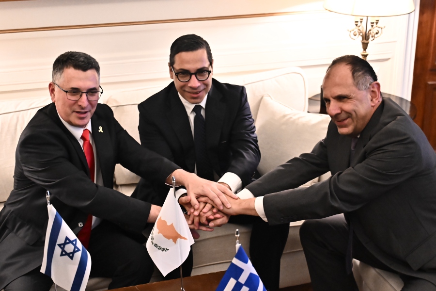 Greece has reaffirmed its commitment to completing a high-capacity electricity grids of Greece, Cyprus,Israel