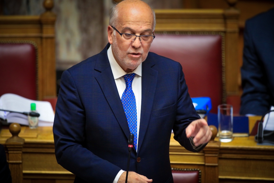 Ο Φλωρίδης έθεσε σε διαθεσιμότητα και πέμπτο ιατροδικαστή
