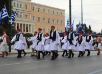 25 Μαρτίου:  Ολοκληρώθηκε η μεγάλη μαθητική παρέλαση στην Αθήνα [vid,pics]