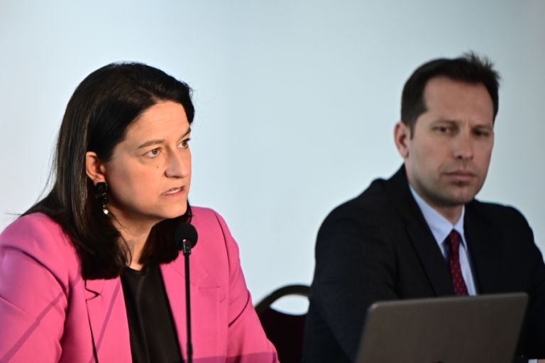 Κεραμέως για κατώτατο μισθό: Στόχος να φτάσει τα 950 ευρώ το 2027