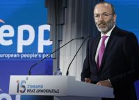 Βέμπερ για Ερντογάν: Οδηγεί τη χώρα του στον λάθος δρόμο Βέμπερ για Ερντογάν: Οδηγεί τη χώρα του στον λάθος δρόμο