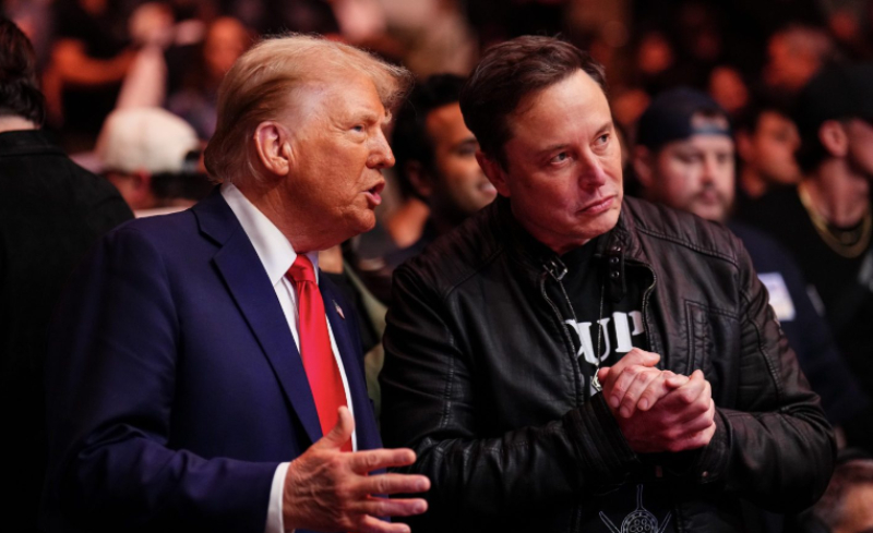 Ο Τραμπ ισχυρίζεται ότι θα αγοράσει Tesla για να στηρίξει τον Μασκ