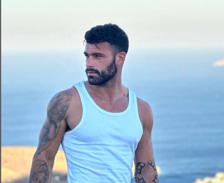 Στάθης Σχίζας: “Έχω απιστήσει-Πολλές φορές έχω πει, “μακάρι να ήμουν λίγο χαζός”
