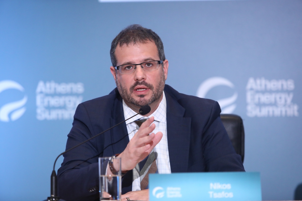 Ο Τσάφος στο επίκεντρο σφοδρών αντιπολιτευτικών πυρών
