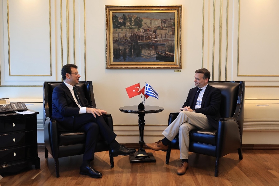 Δούκας: Η προφυλάκιση Ιμάμογλου σοβαρό πλήγμα κατά της δημοκρατίας – “Εκρέμ, δεν είσαι μόνος”