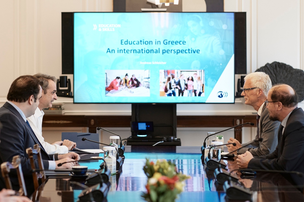 Συνάντηση Μητσοτάκη με τον διευθυντή εκπαίδευσης του ΟΟΣΑ -Τα εύσημα για τις μεταρρυθμίσεις στην Παιδεία