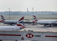 Χίθροου: Ταλαιπωρία για χιλιάδες επιβάτες – Αποκλείουν την εγκληματική ενέργεια [vid]