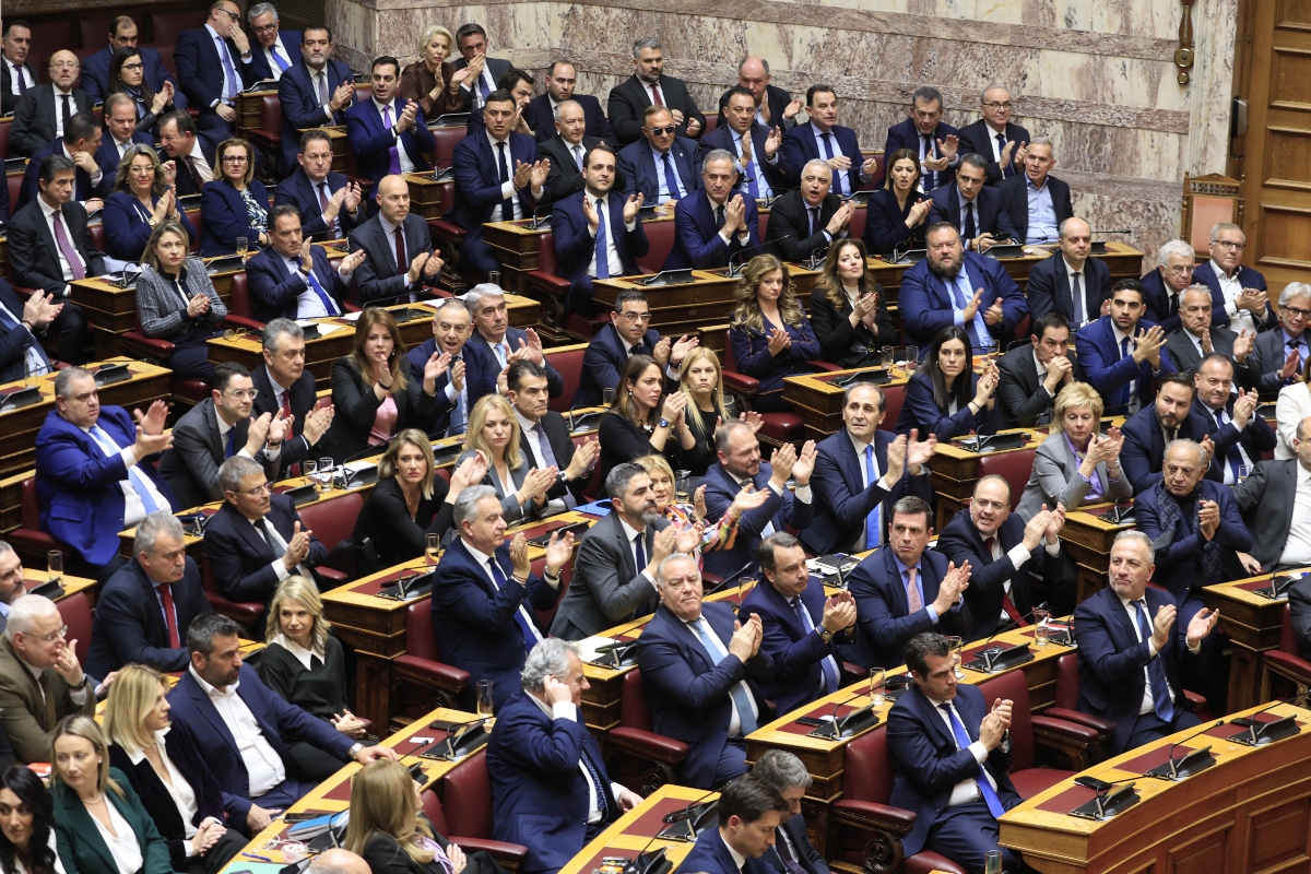 Συντακτική συνέλευση: Μια φαντασίωση της “πατριωτικής δεξιάς”